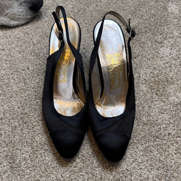 Salvatore Ferragamo | Vintage Sling Back Kitten Heels Pumps in Black Size 9 AA - Picture 12 of 13